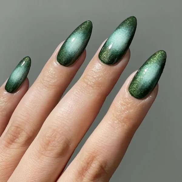 Emerald Whisper Aura Nails Design