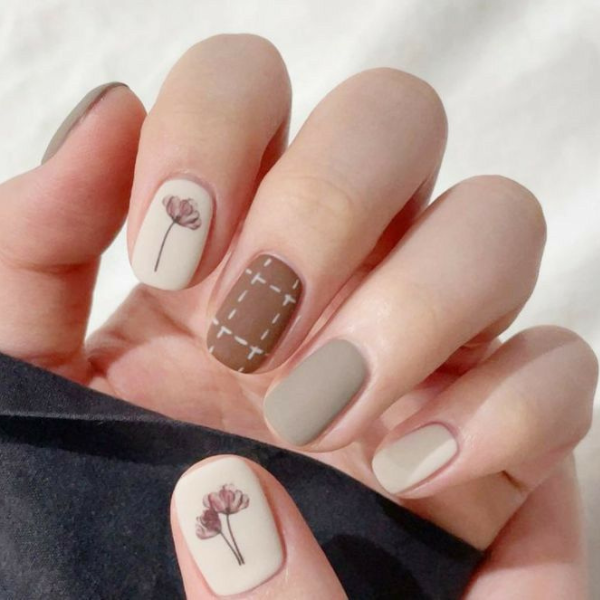 Cozy Flower and Stitch Nails Design
