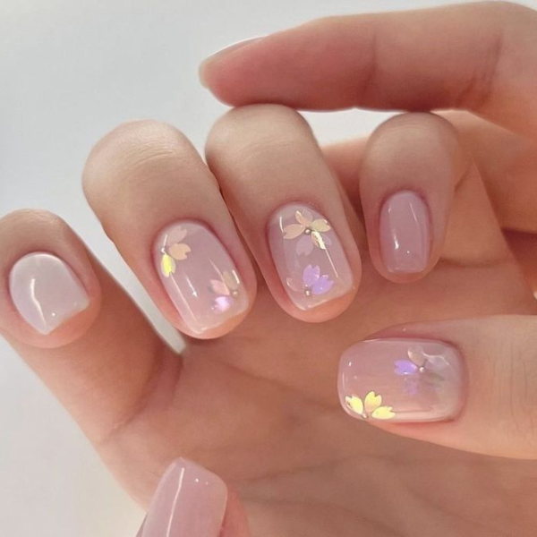Shiny Petal Magic Nails Design