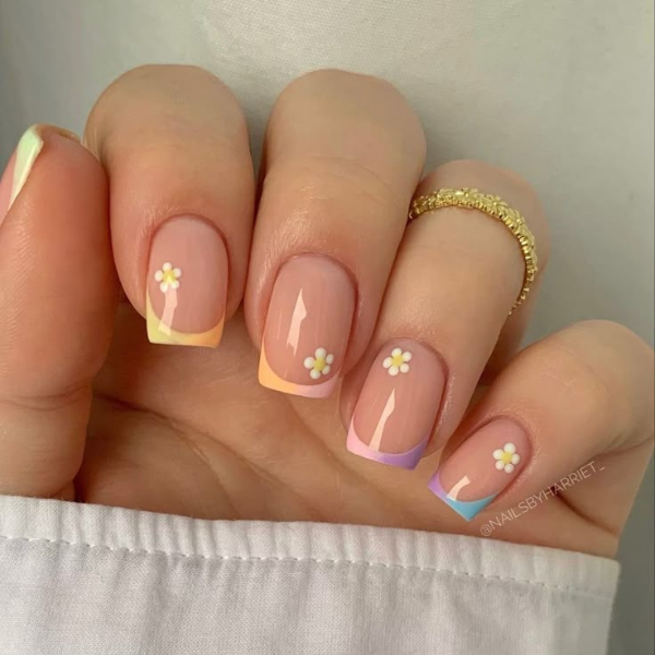 Rainbow Tips with Little Daisies Design