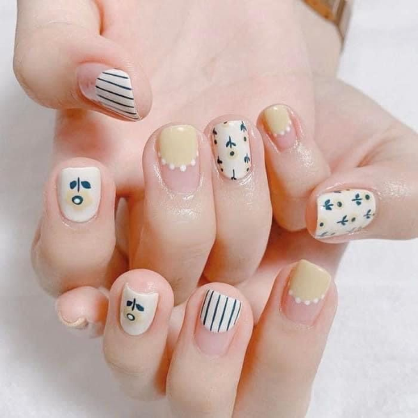 Cute Mix & Match Nails Design