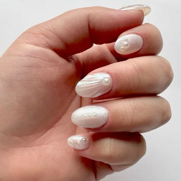 Pearl Tide Pearl Nails Design