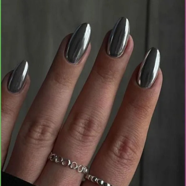 Silver Whisper nail paint Design
