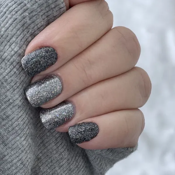 Glam Glaze Silver Color Nail Paint Design