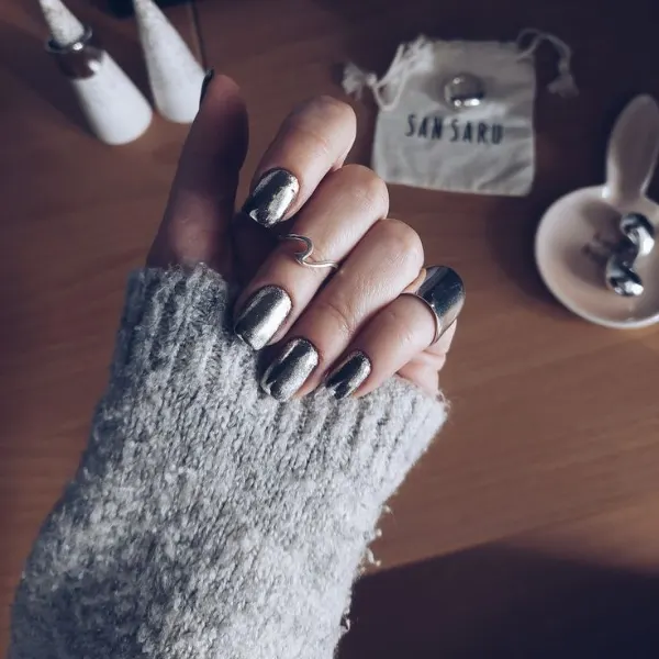 Magic Molten Silver Color nail paint Design