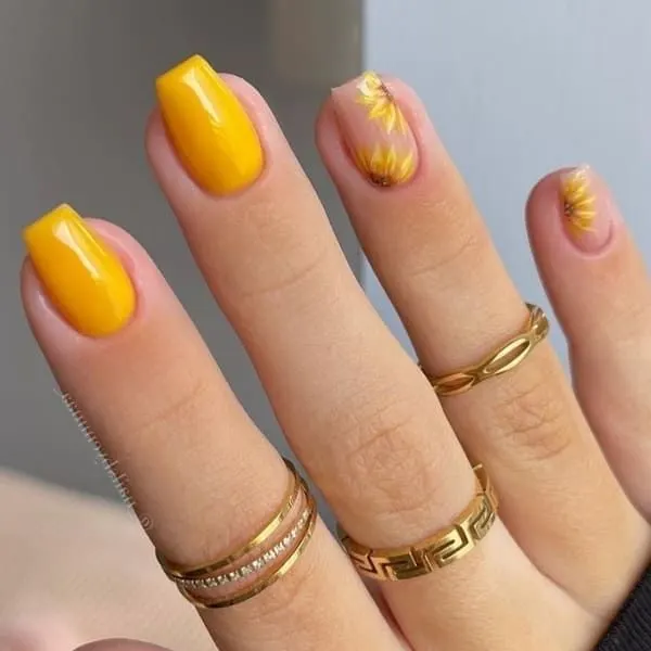 sunflower nail art Designs